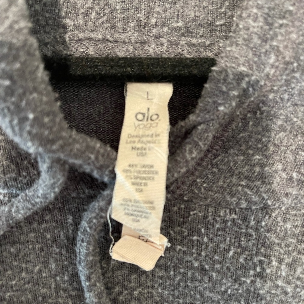 Alo Grey Thin Pull Over - image 2